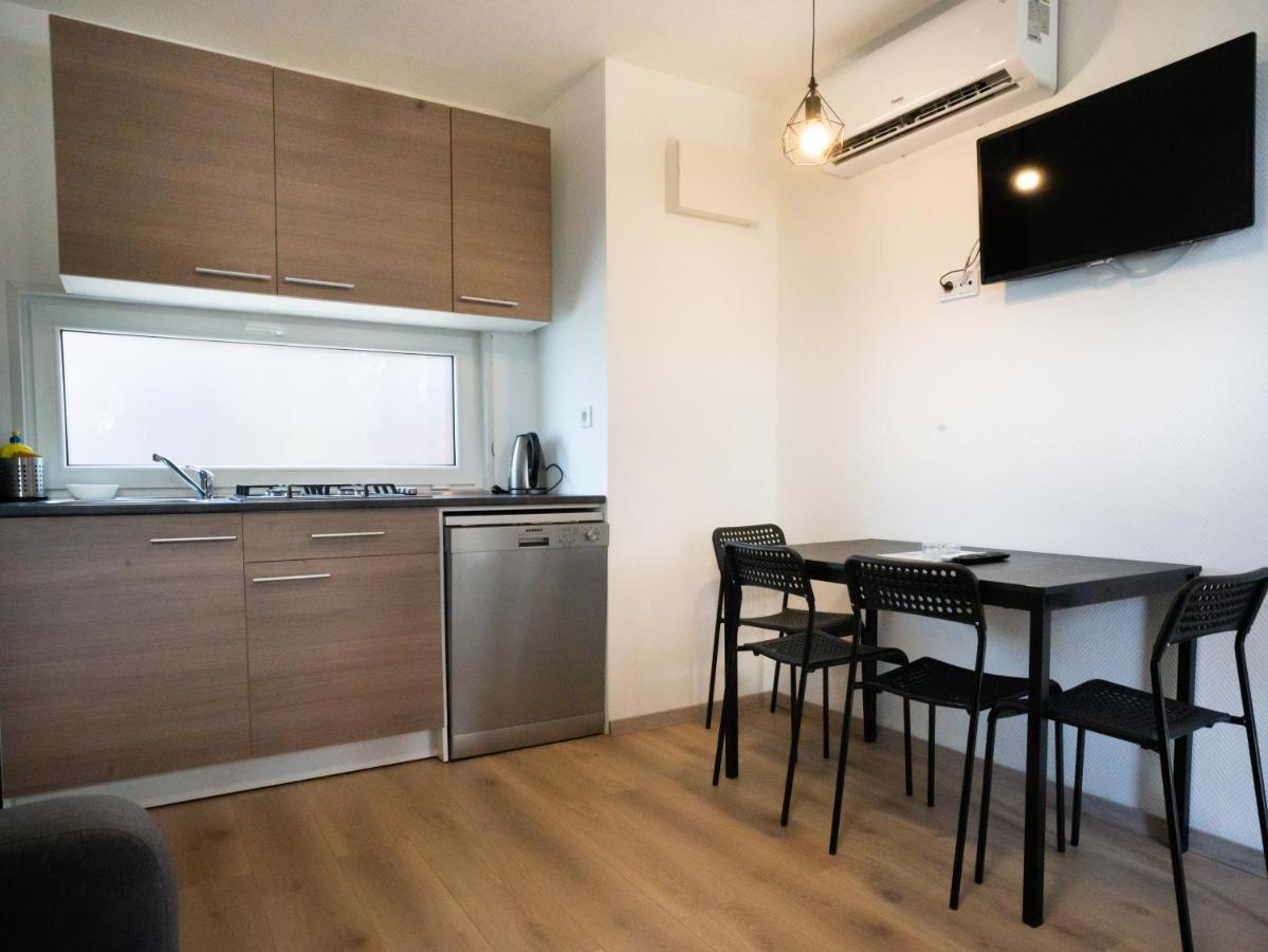 Mediteran Travel Mobile Homes Miran Pirovac Kültér fotó