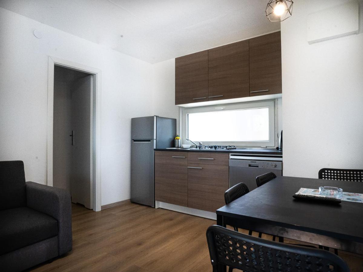 Mediteran Travel Mobile Homes Miran Pirovac Kültér fotó